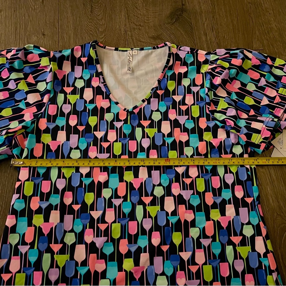 Lulu B Colorful Wine Glass Ruffle Sleeve Cooling UPF 50 Top NWT Size Medium M - Picture 4 of 12